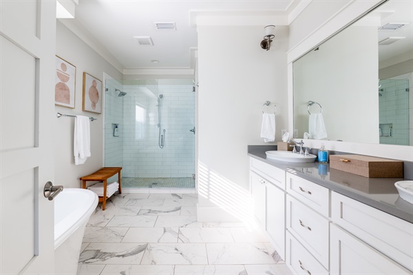 2nd Floor Primary Onsuite Bathroom