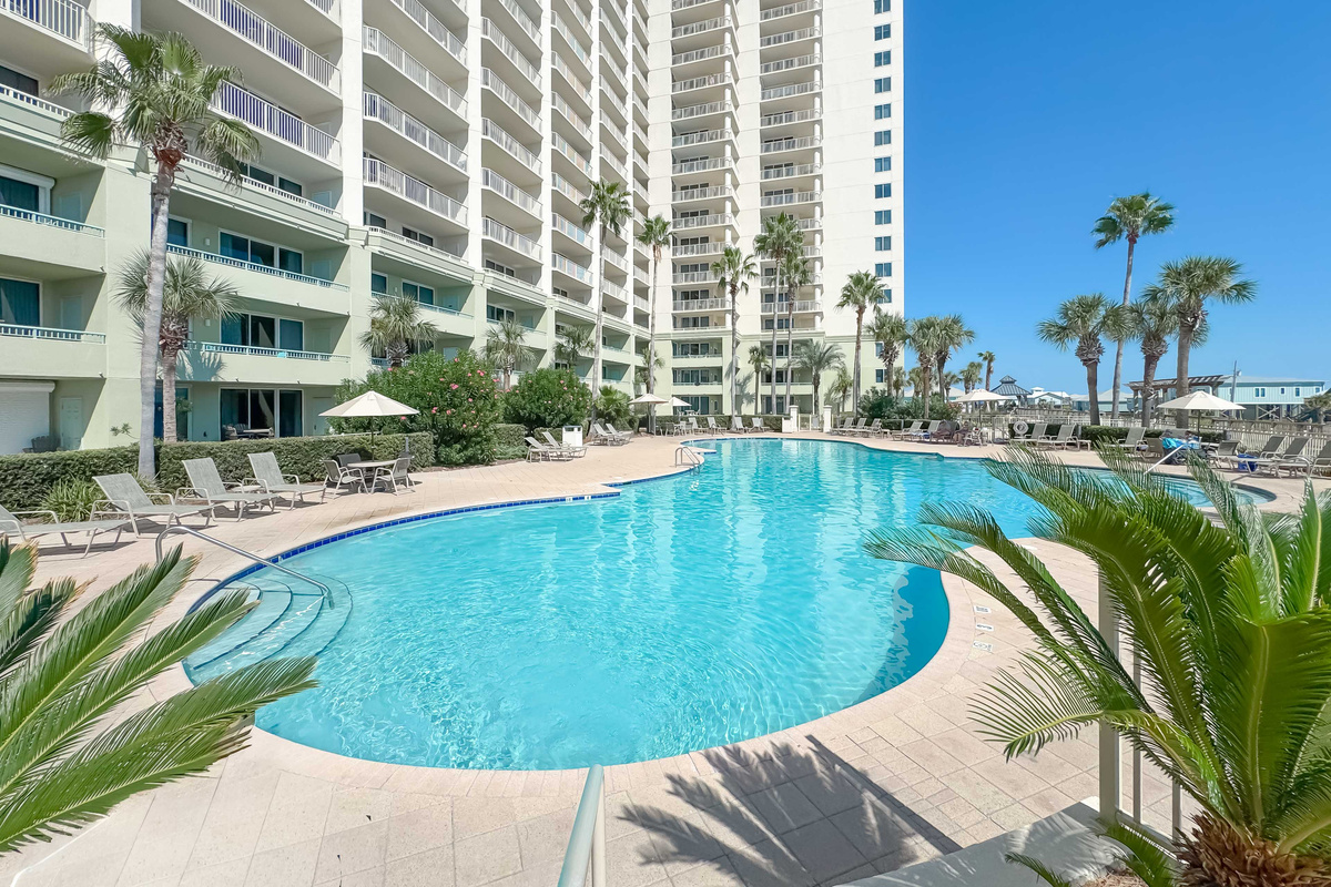 Take a dip in our refreshing pool or stroll down to the beach.  Your perfect vacation is waiting.
