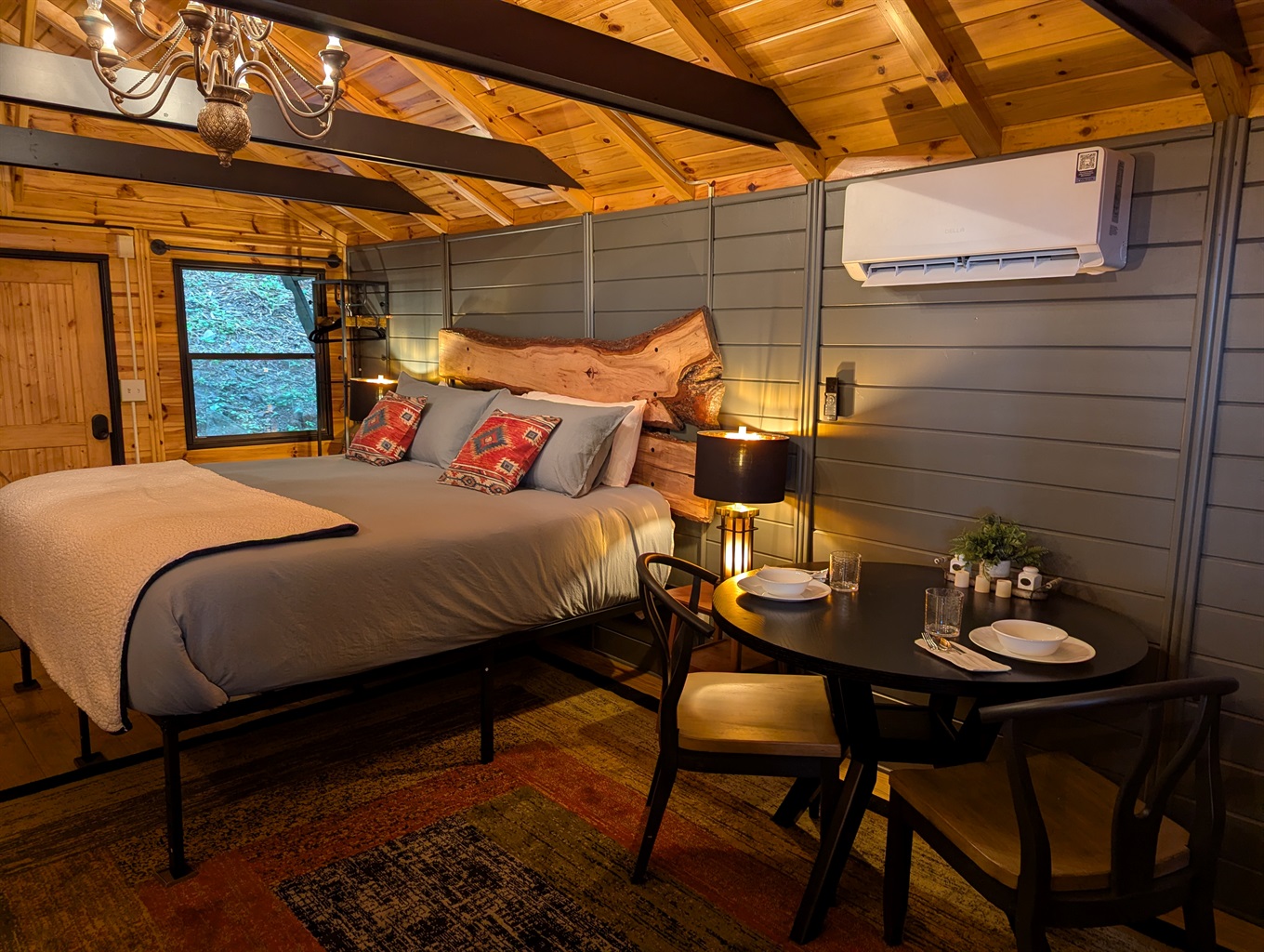 King Bed and dining area
