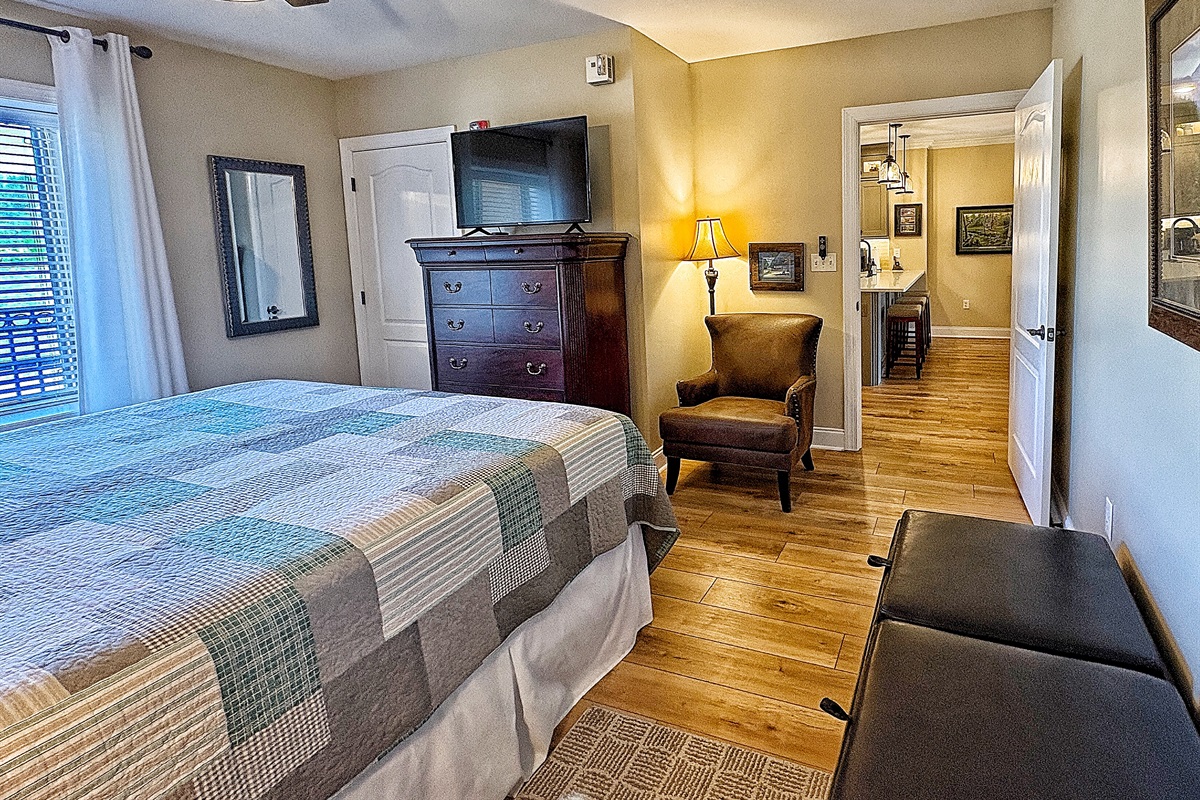 Guest bedroom