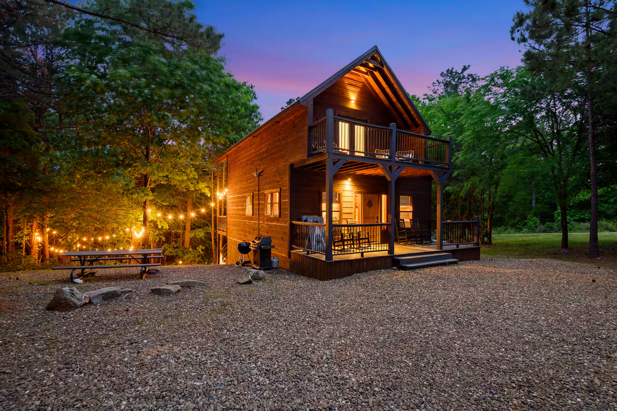 Exterior Oasis: Enjoy evening BBQs and starry nights surrounded by nature's beauty!