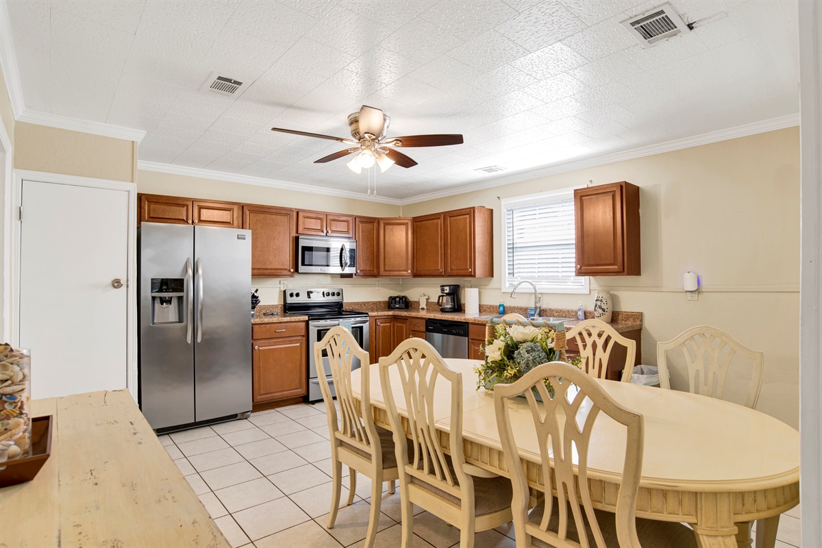 Fully equipped kitchen