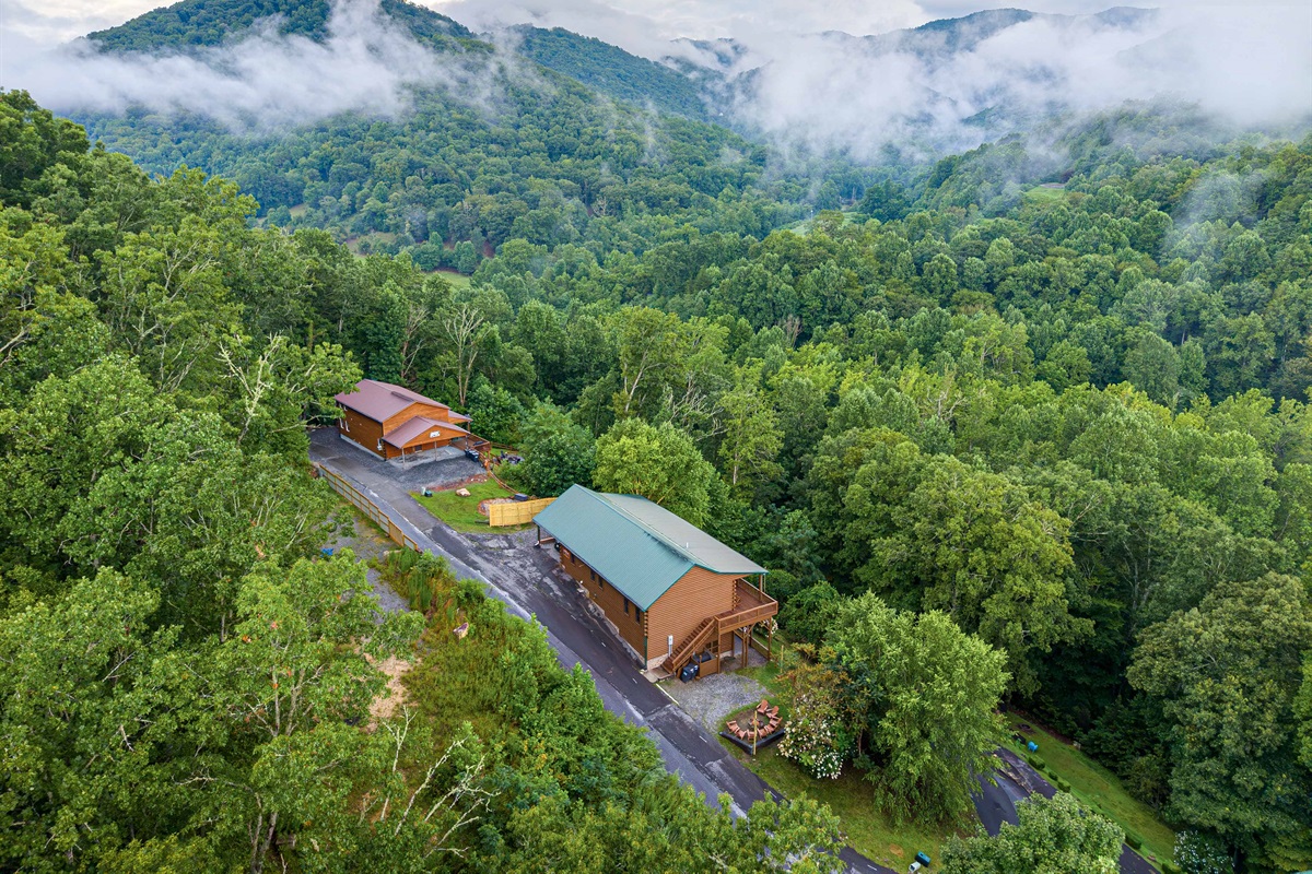 Mountaintop Majesty: Your luxurious escape awaits with breathtaking views.