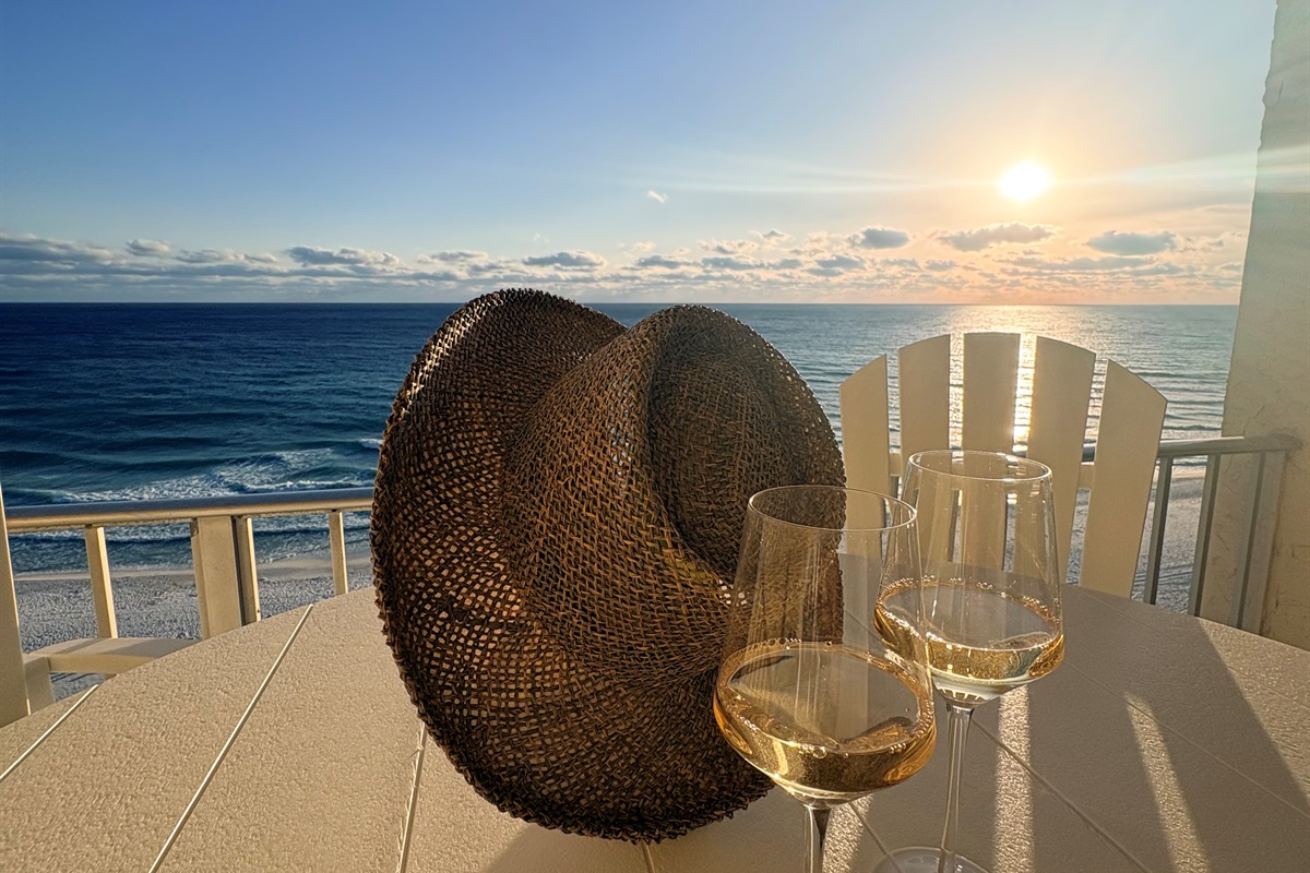 Balcony chair w/ table seats 4