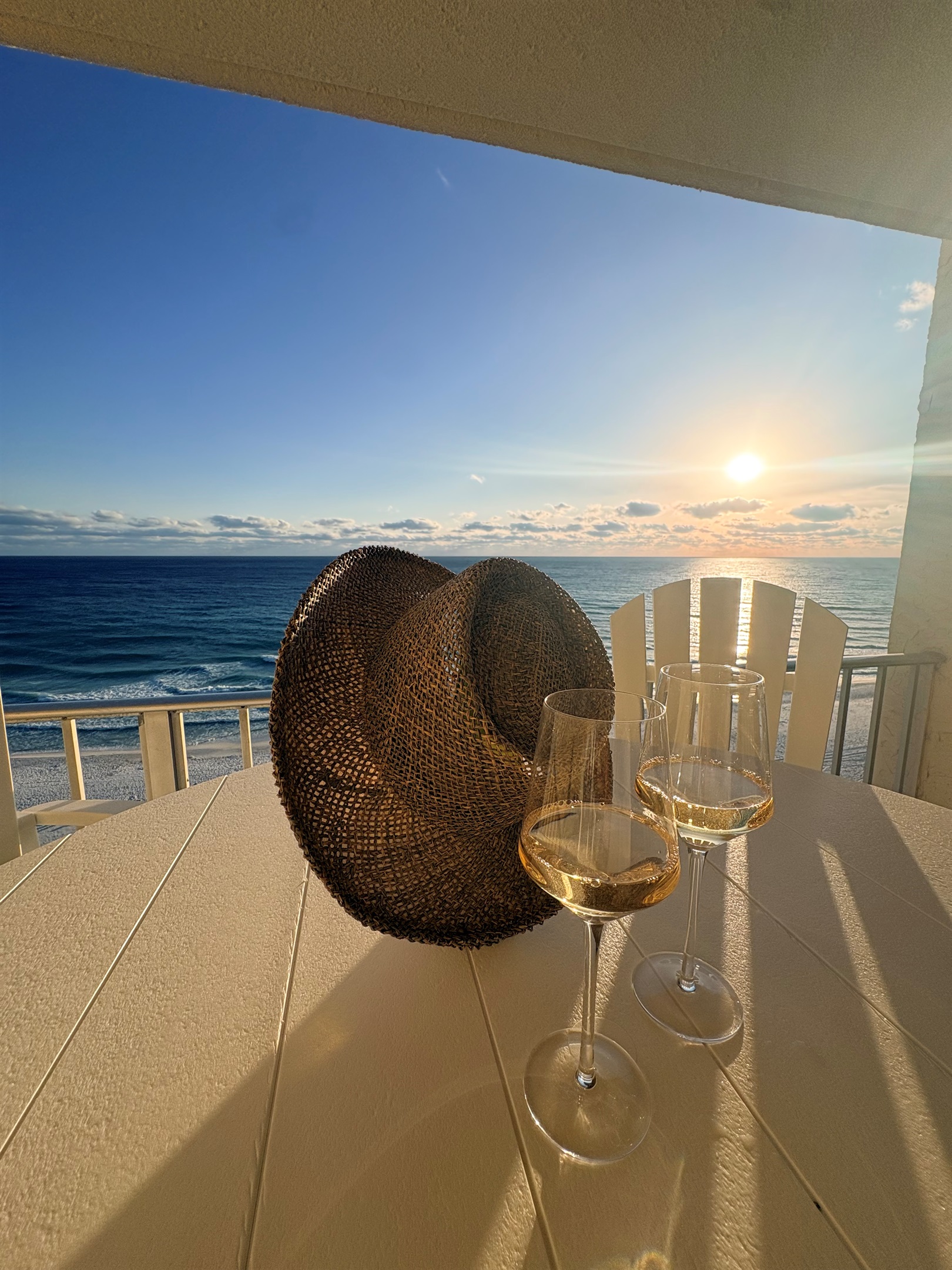 Balcony chair w/ table seats 4