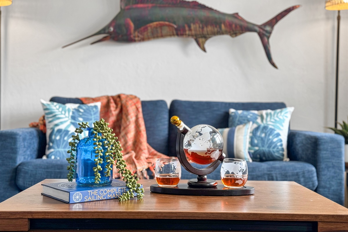 Maritime charm meets comfort in our lounge!