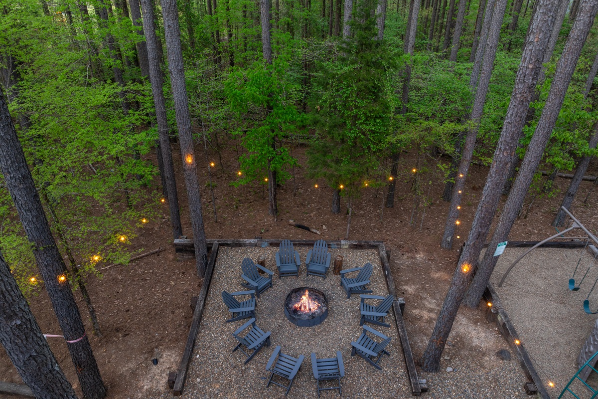 S'mores, ghost stories, wine and relax fire pit brings all possibilities!