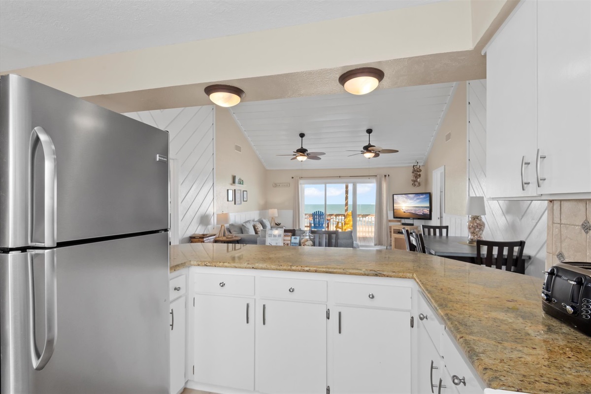 0e16520b86d540c1b65bb29cdbb41244 Large | Beachhouse | Texas | TX | Vacation Homes | Galveston | Crystal Beach | Kokomo | Breezy Days | Beachfront Elegance | Sunrise Serenity | Southern Sands Property Management, LLC