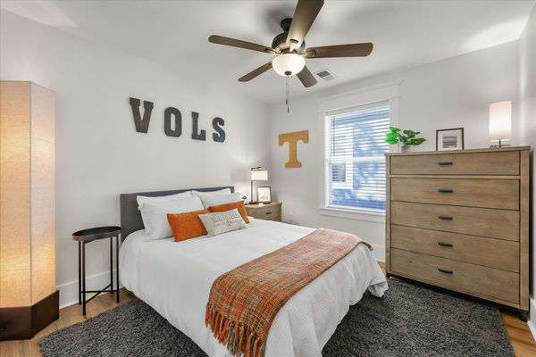 2nd floor bedroom