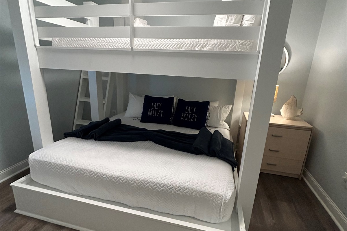 Queen over King Bunkroom, Oceanview, 101, Isle of Palms, SC | IOP Escapes