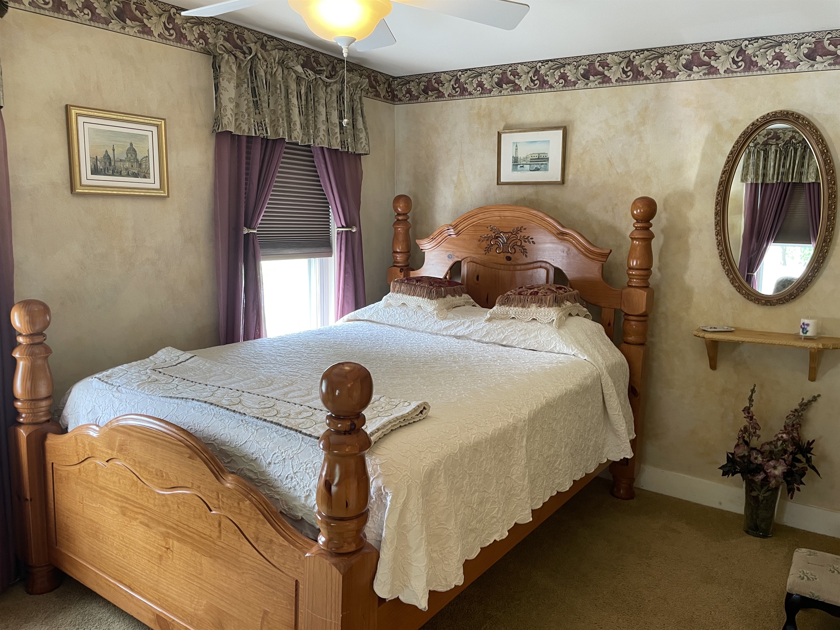 Venice bdrm with Queen