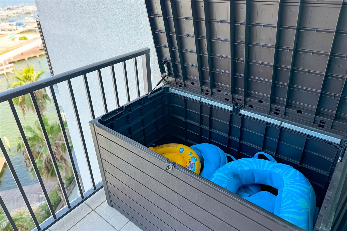 Sunshine, sea breeze, and everything you need for a perfect day at Lighthouse on the Bay 2605. Your beach essentials are safely stowed and ready for adventure.