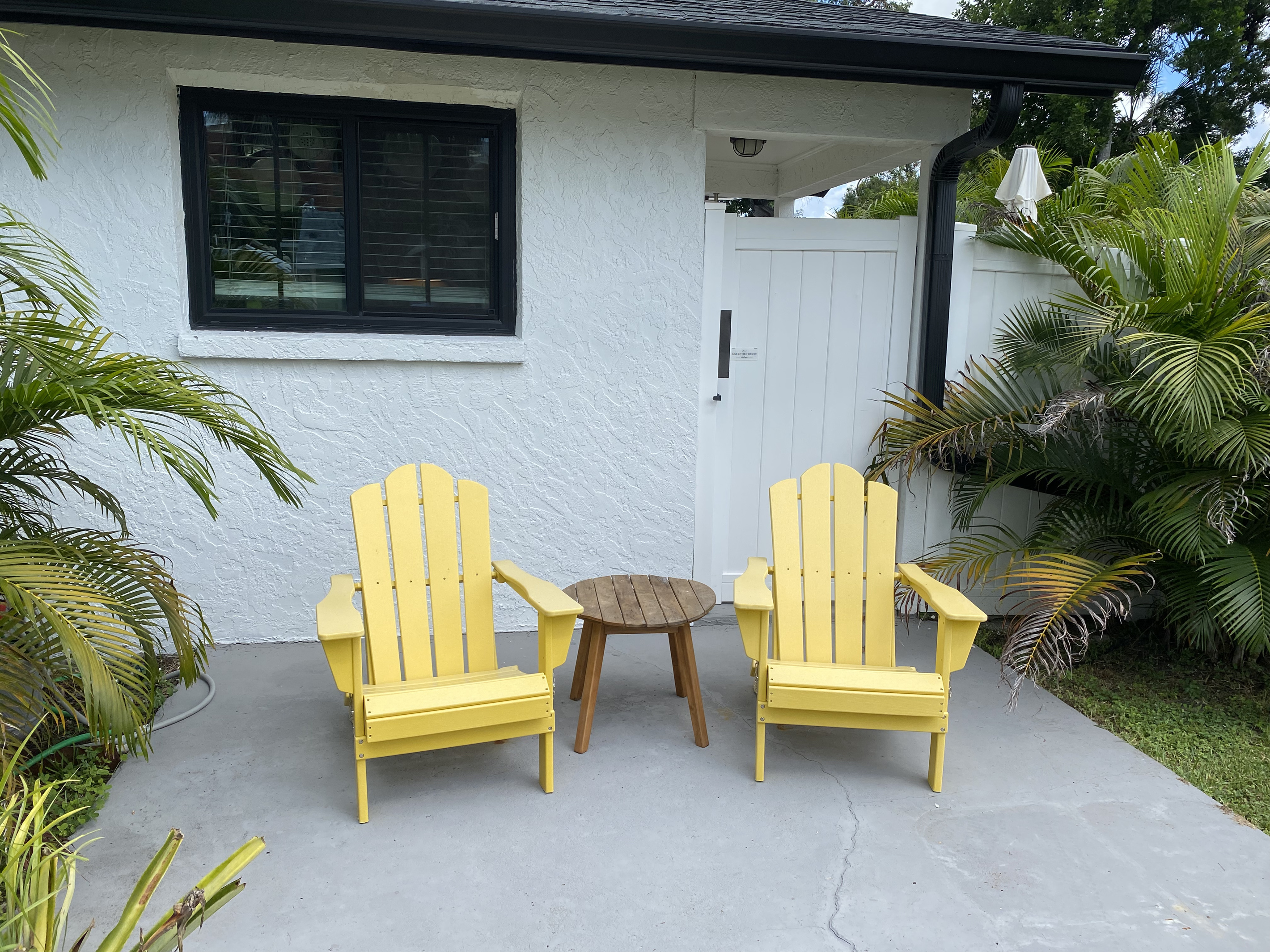 Chairs for viewing life