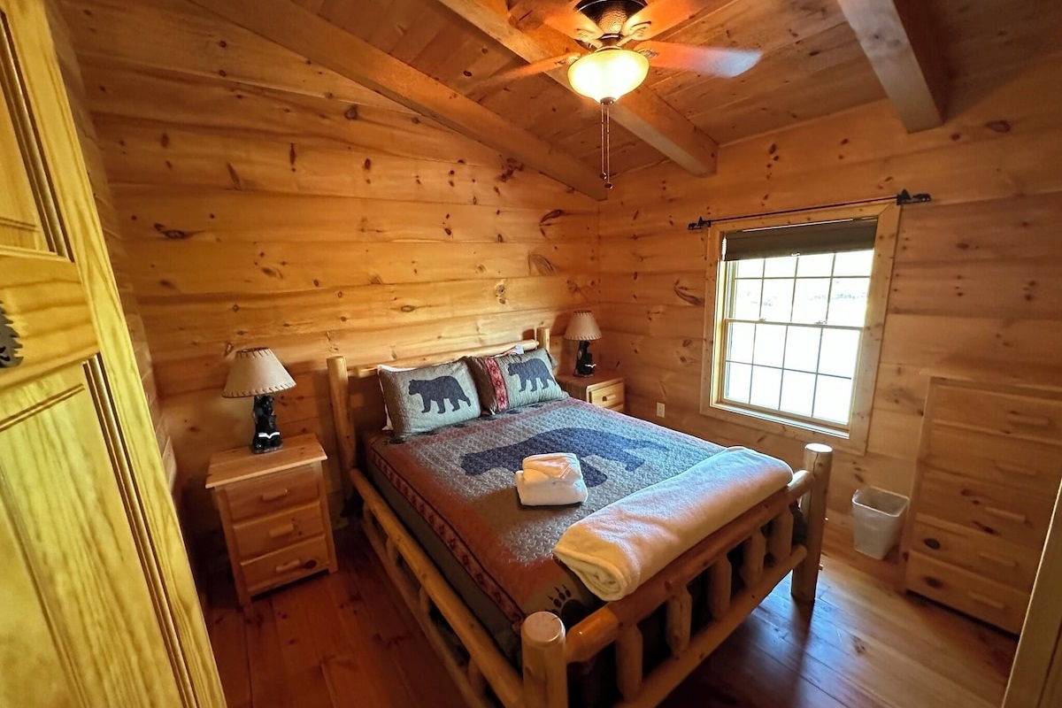 Bedroom # 3 on 2nd floor (Queen bed)