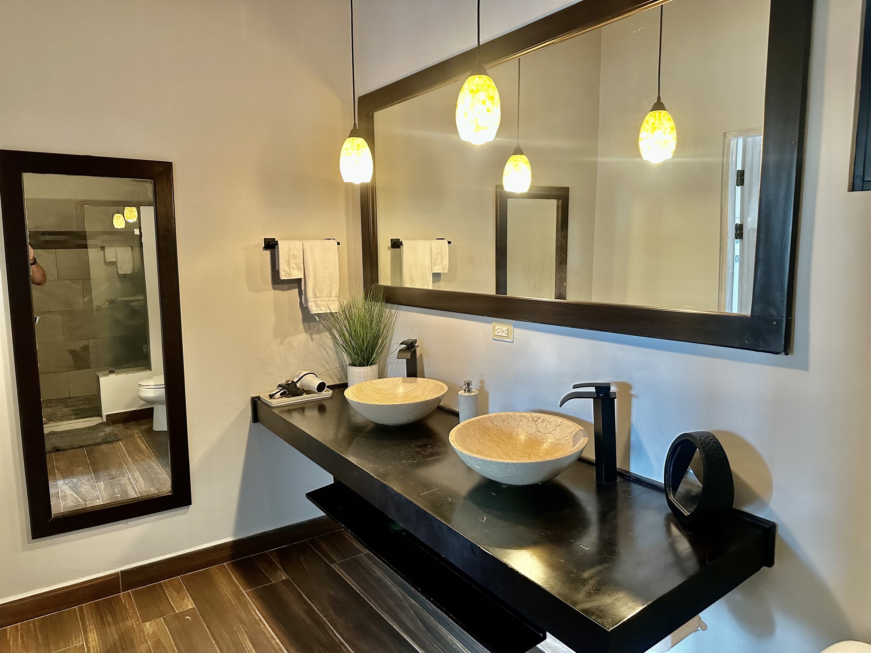 Guest Suite Bath