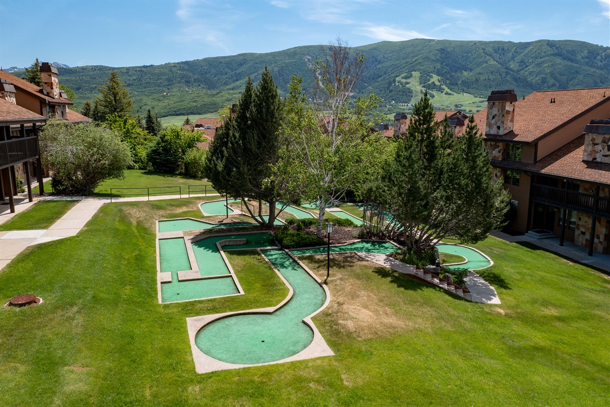 Community Putting Green