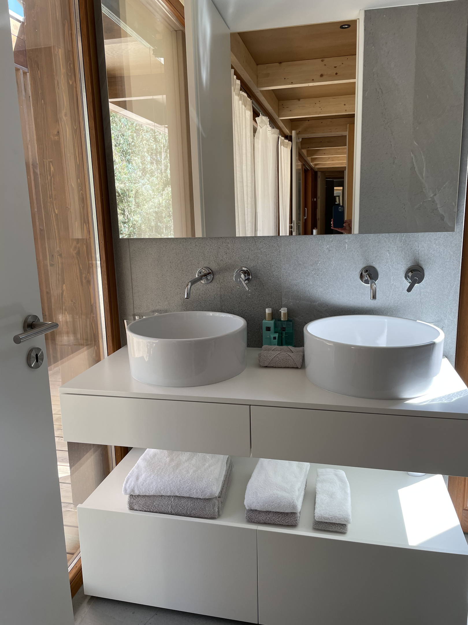 Ensuite