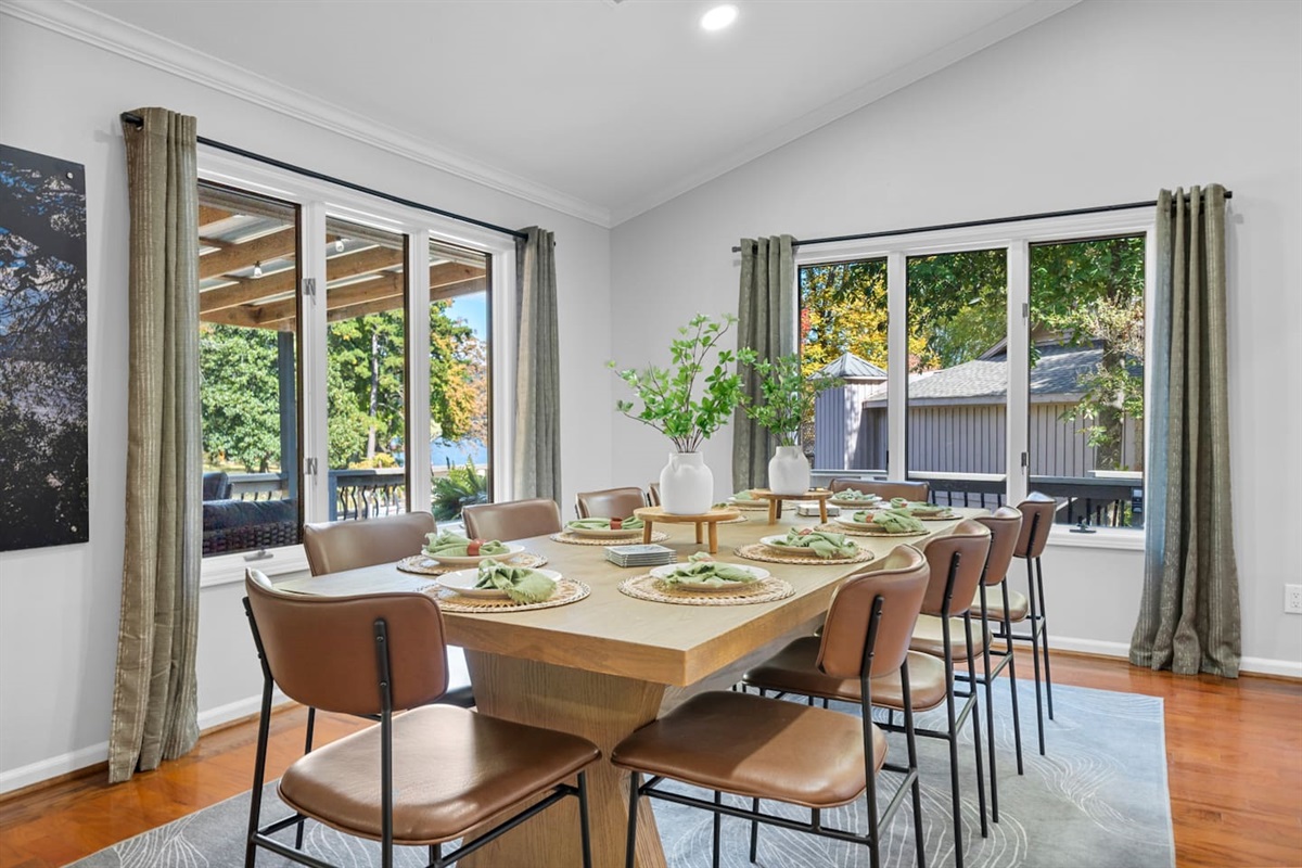 Lake Views while you Dine with your Entire Crew!