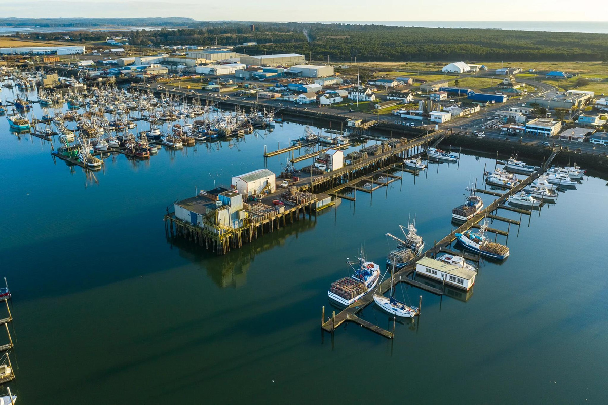 {Westport Harbor} Explore one of the Pacific Northwest's busiest marinas, home to fishing boats, seafood markets, and unforgettable waterfront views.