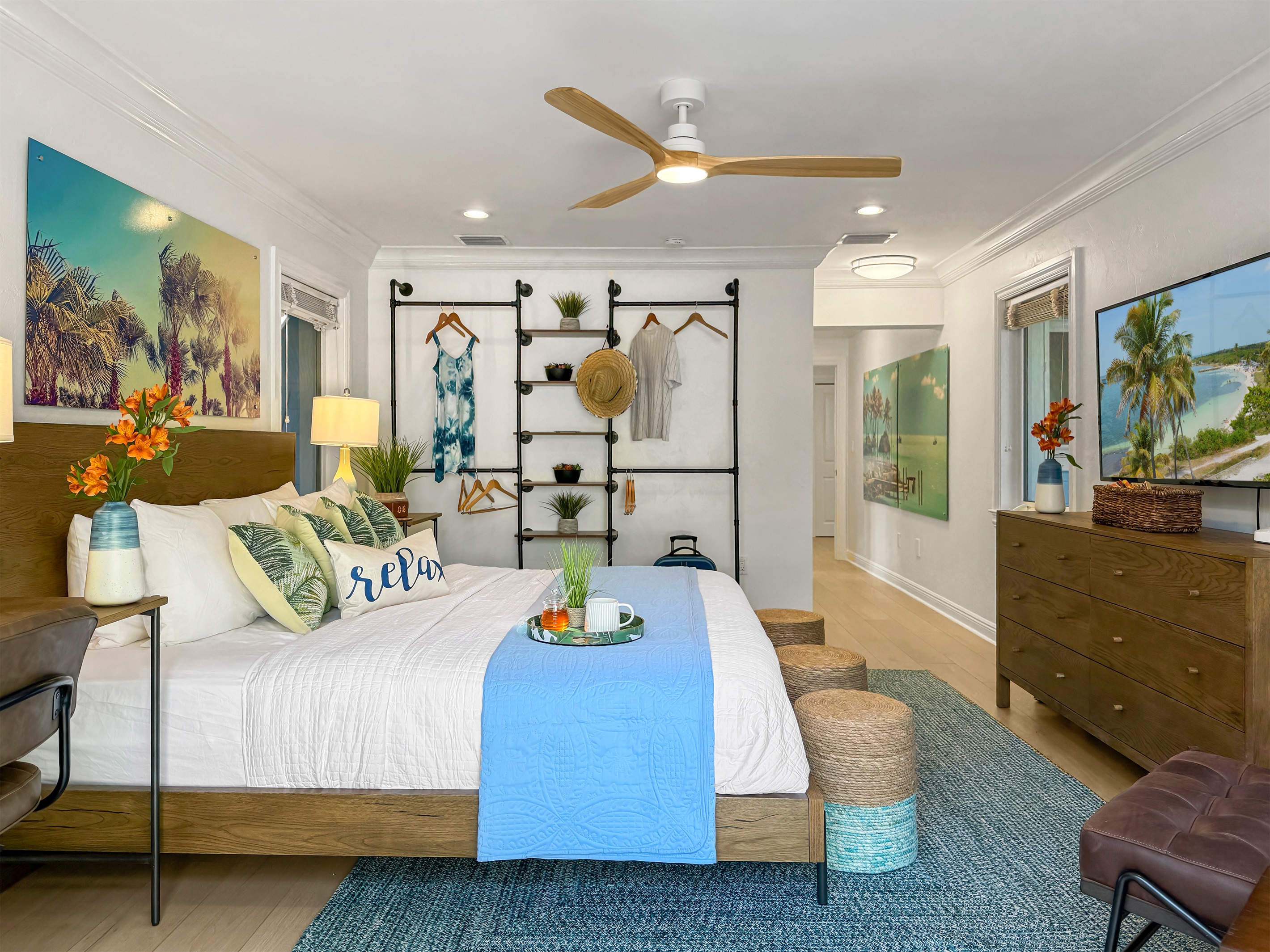 A bedroom that brings the outside in.