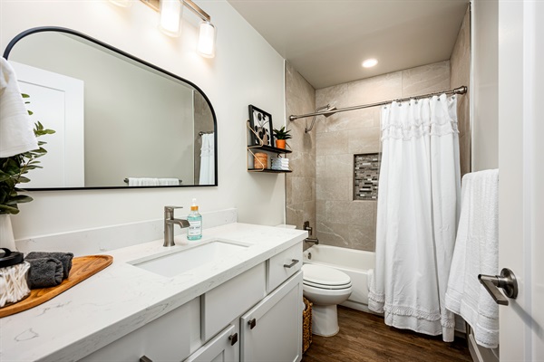 Bathroom 2 services Bedroom 2 and 3.