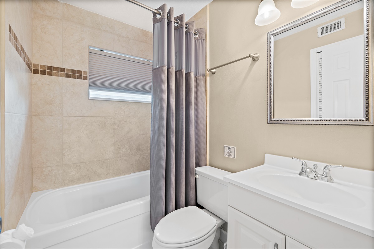 Full En-Suite Bathroom
