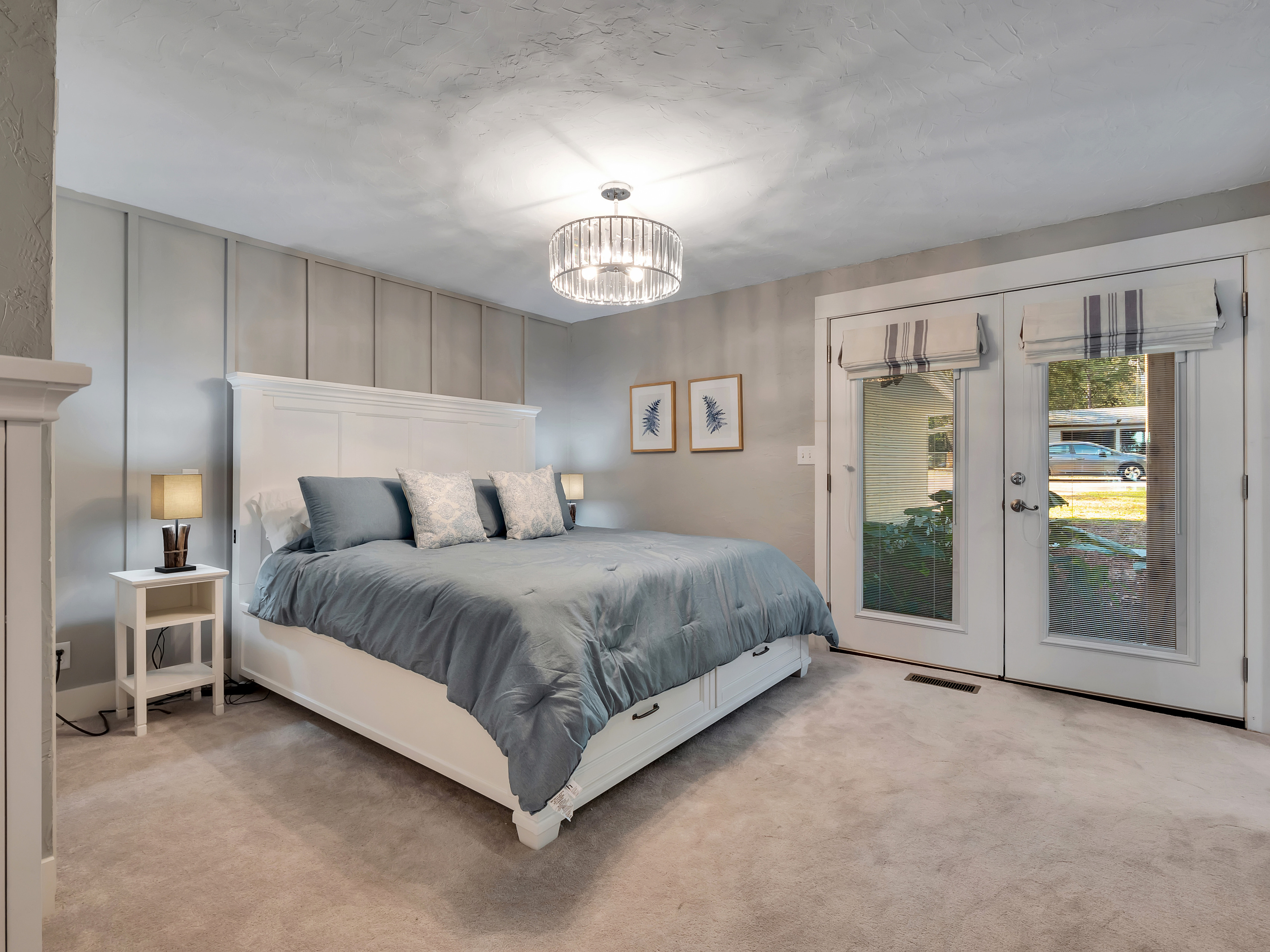 Main floor, master, king bed, tv, front porch access, en-suite bathroom