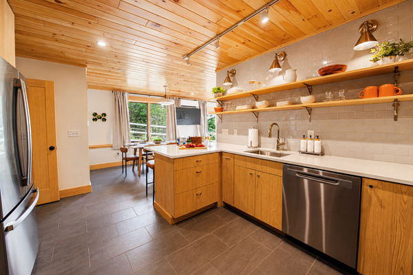 Kitchen/Dinning Area