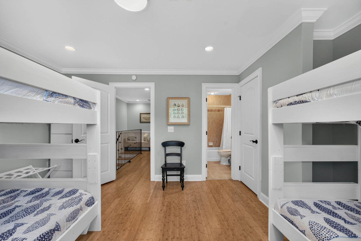 Bedroom 3: Bunk room, Queen over Queen and Twin over Twin | Oceans 22 | 22 Beach Club Villas, Wild Dunes | IOP Escapes