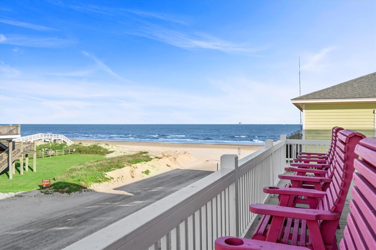 0e9755f804f14bab851ce49cfe4acc57 Large | Beachhouse | Texas | TX | Vacation Homes | Galveston | Crystal Beach | Kokomo | Breezy Days | Beachfront Elegance | Sunrise Serenity | Southern Sands Property Management, LLC