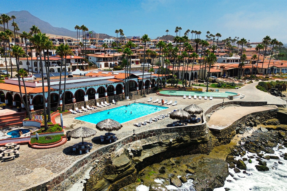 Las Gaviotas Pool