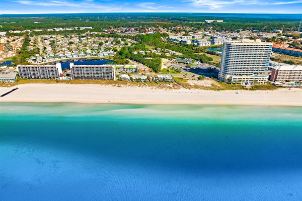 One Block from the Beach – Easy 5-Minute Walk