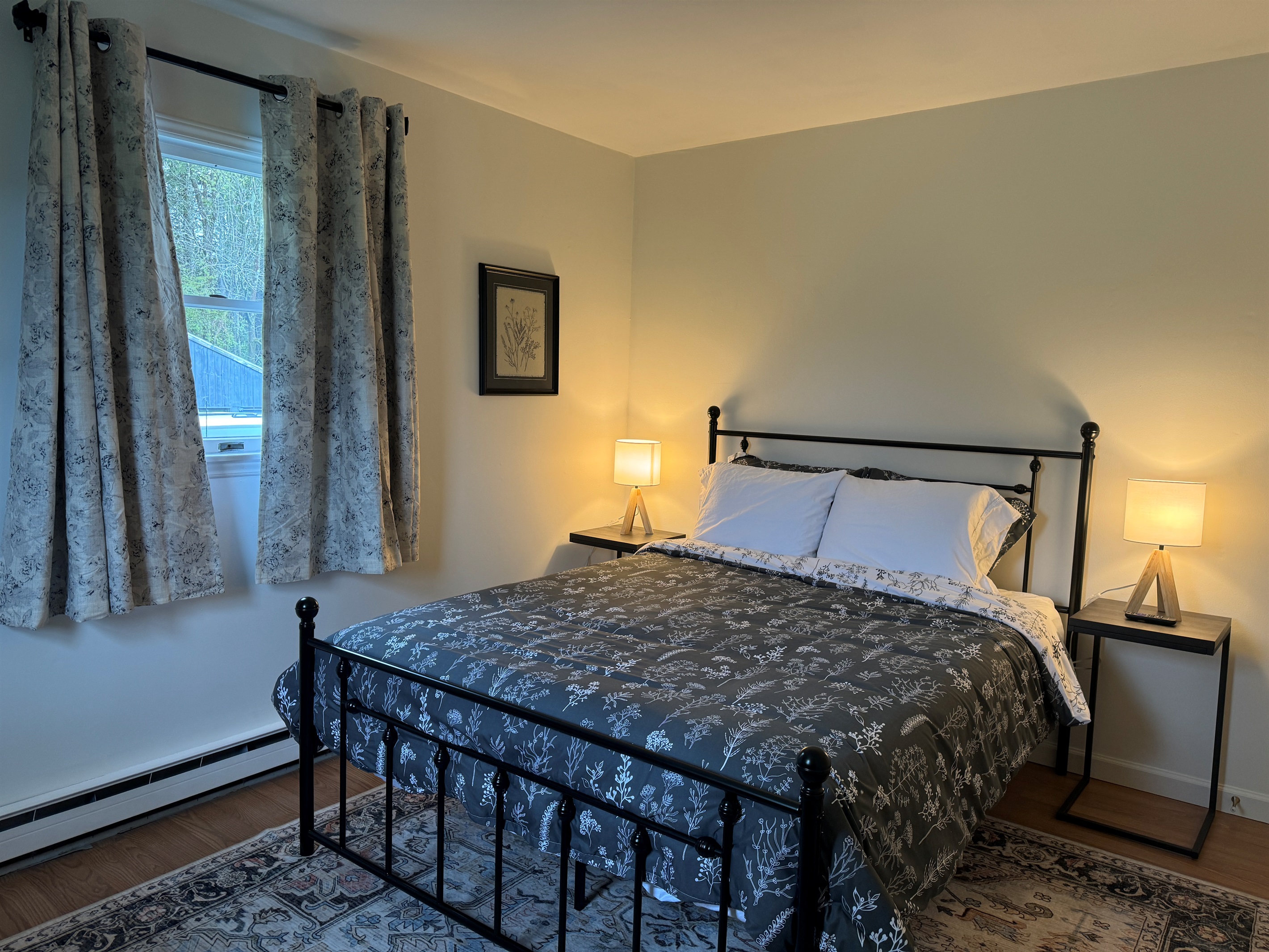1st floor Queen bedroom #2