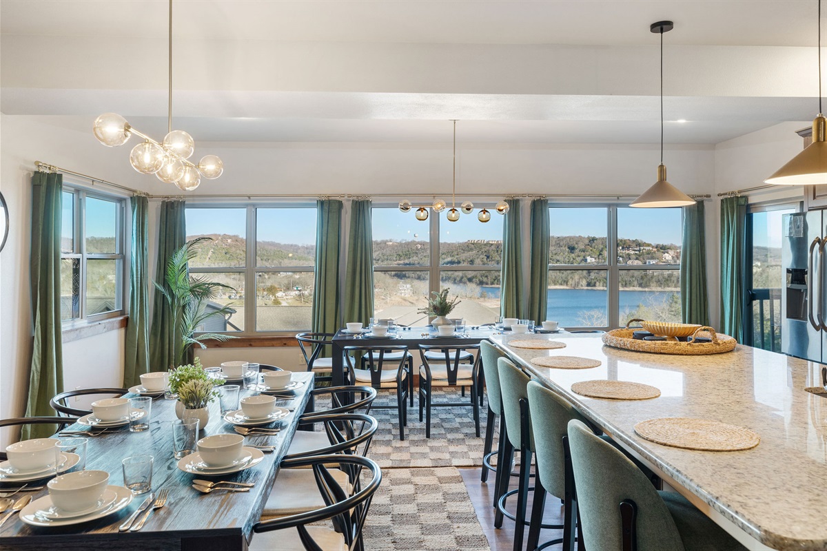 Dining seating for everyone with a view of Table Rock!