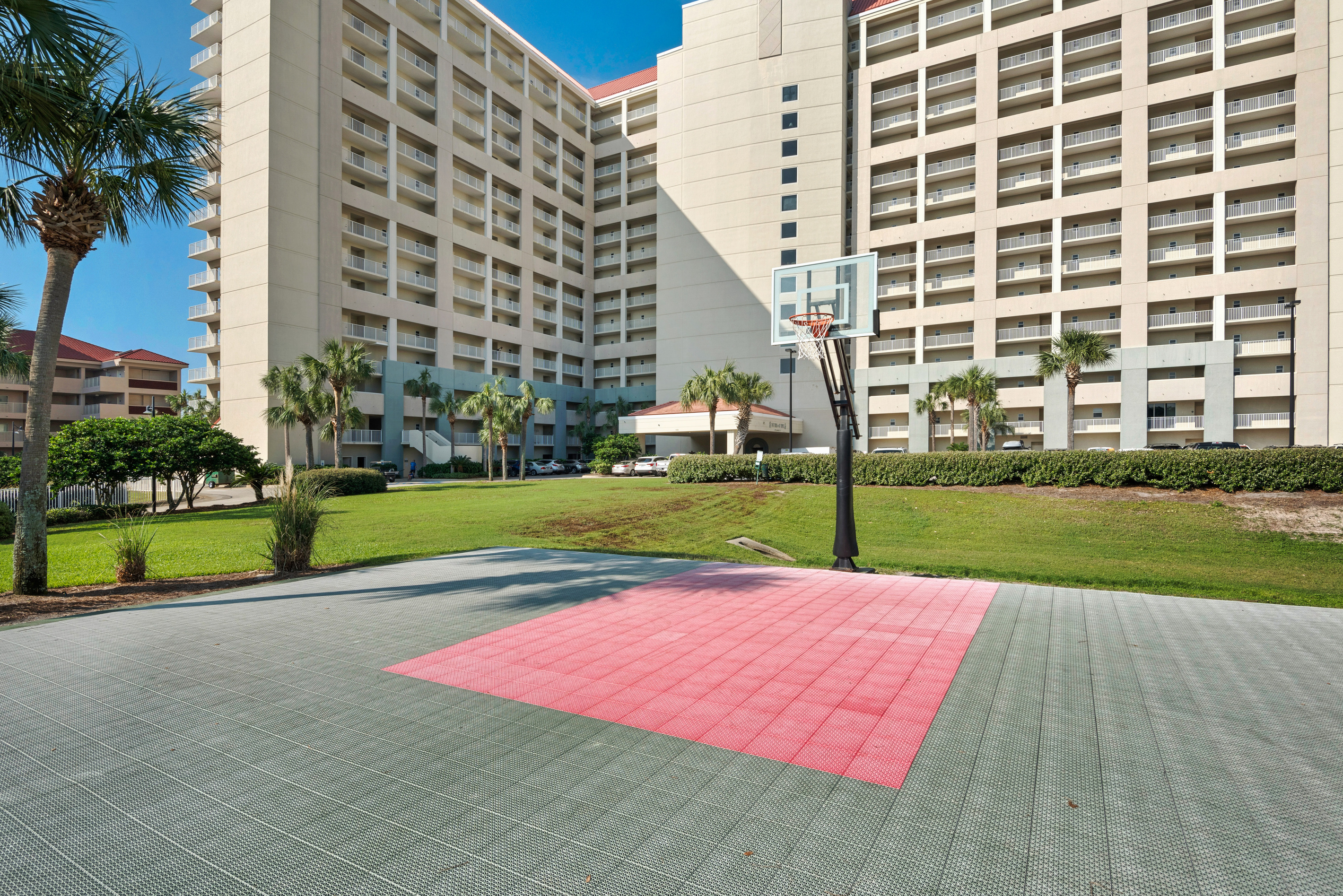 On-site basketball court included with the stay.