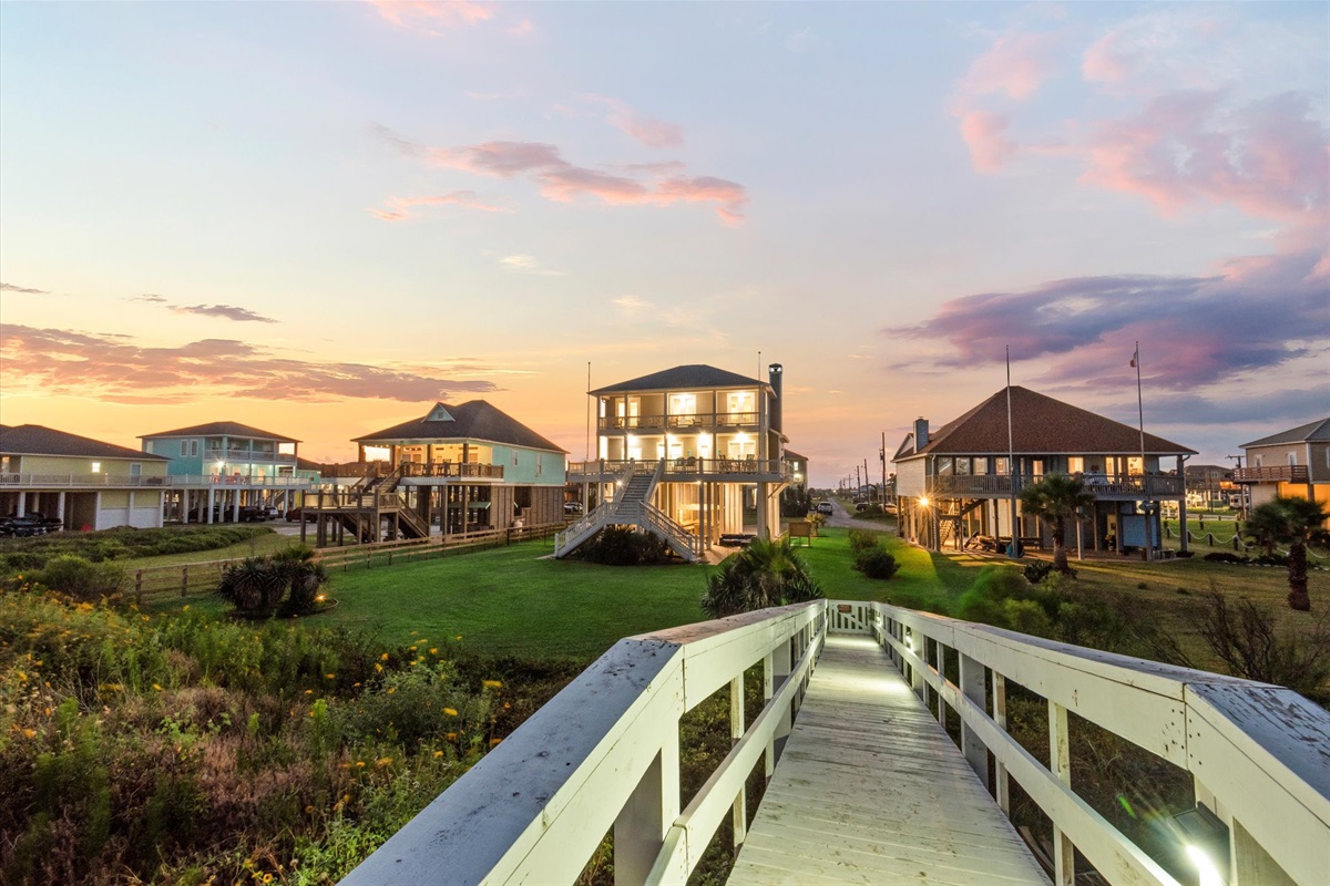 0ee04f59c7f64af5aa3a3115ba41ce5c Large | Beachhouse | Texas | TX | Vacation Homes | Galveston | Crystal Beach | Kokomo | Breezy Days | Beachfront Elegance | Sunrise Serenity | Southern Sands Property Management, LLC