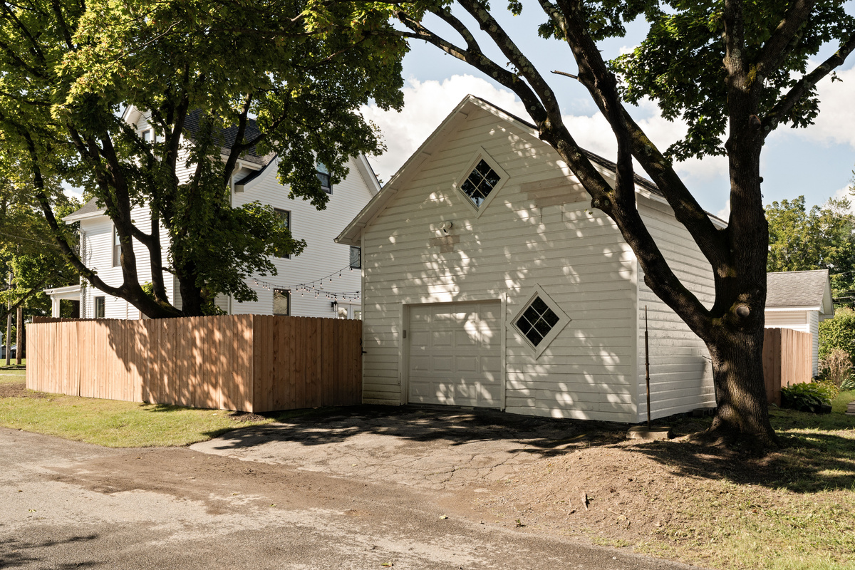 Easy parking right at the house. Guests may park along the street or directly in front of our garage. Please be mindful of our neighbors and never park in or block neighboring driveways.