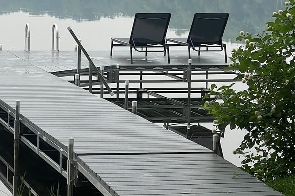 Dock loungers included 
