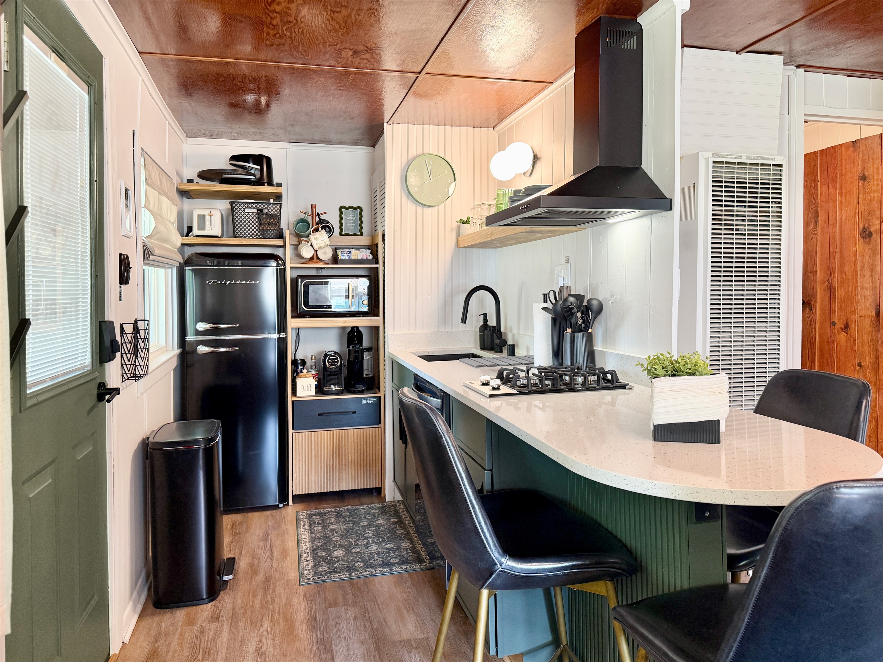 Timber Kitchenette