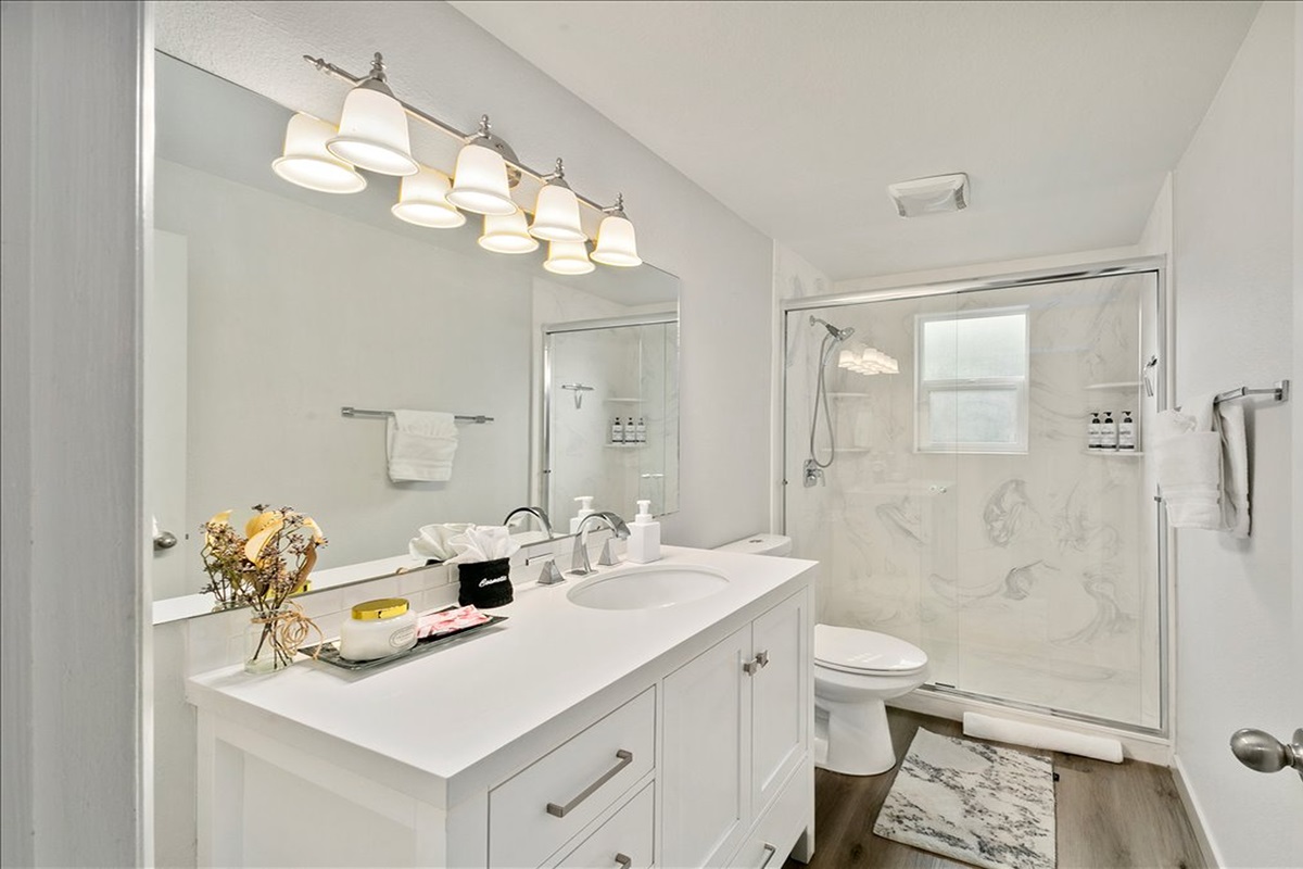 Hallway Bathroom Upstairs