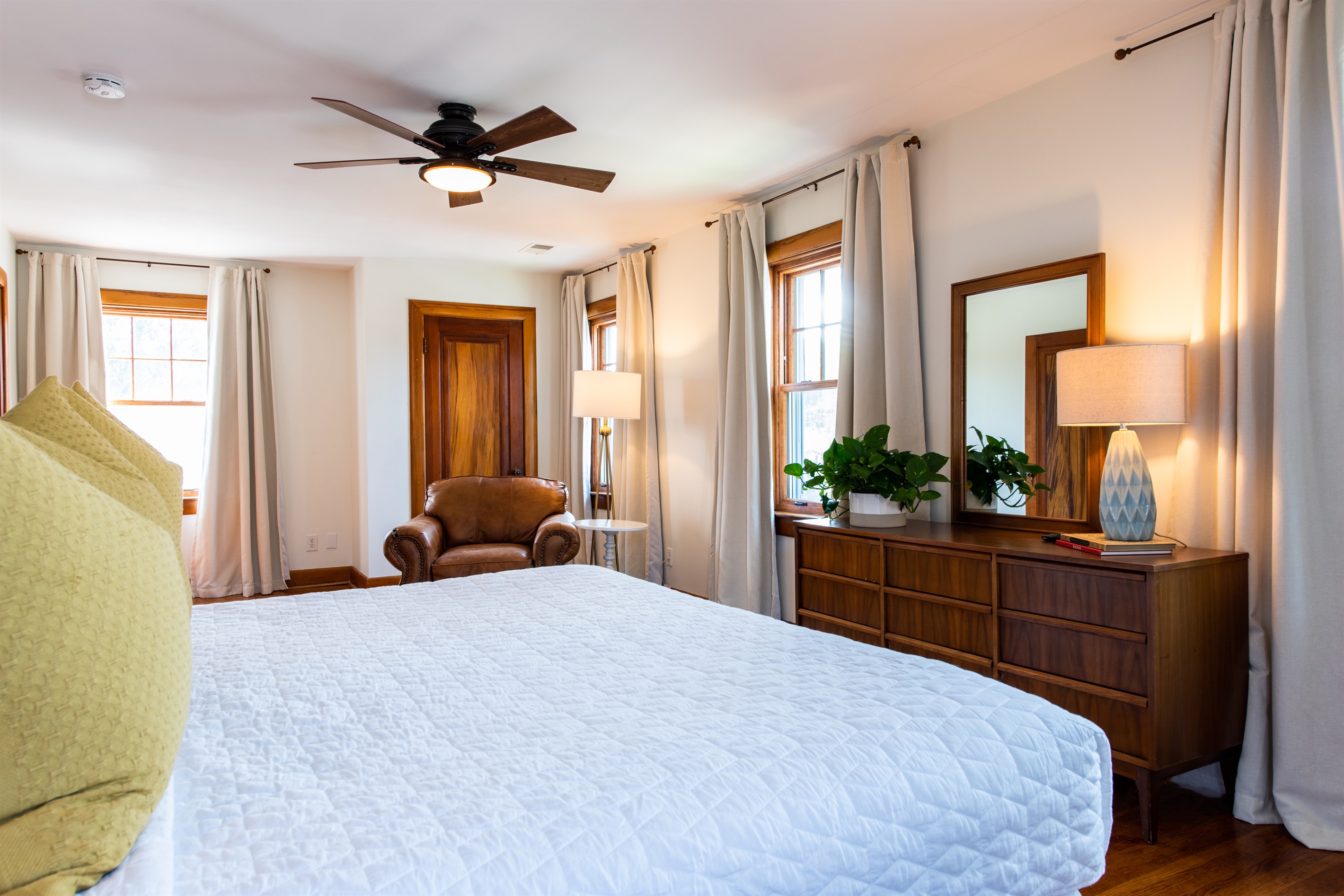 Bedroom #2 *Primary Room, 2nd Floor *Ensuite Full Bathroom *Smart TV *White Noise Machine