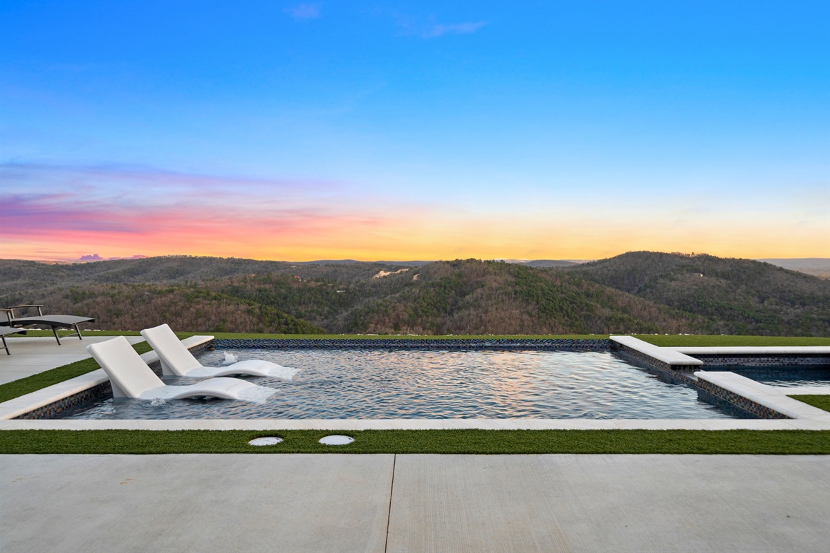 Wide-open views like this make it so easy to unplug, slow down, and just enjoy the quiet beauty of the landscape stretching out in every direction.