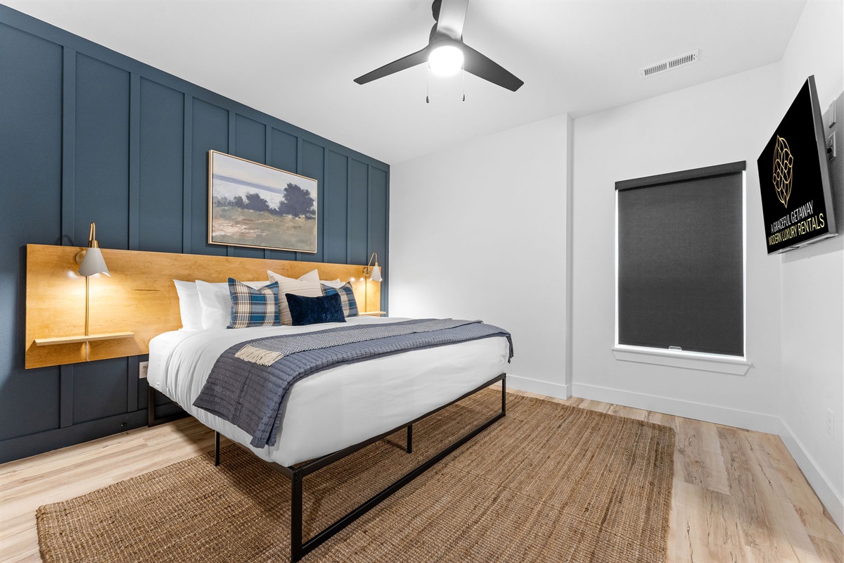 Lower level king bedroom w/ ensuite