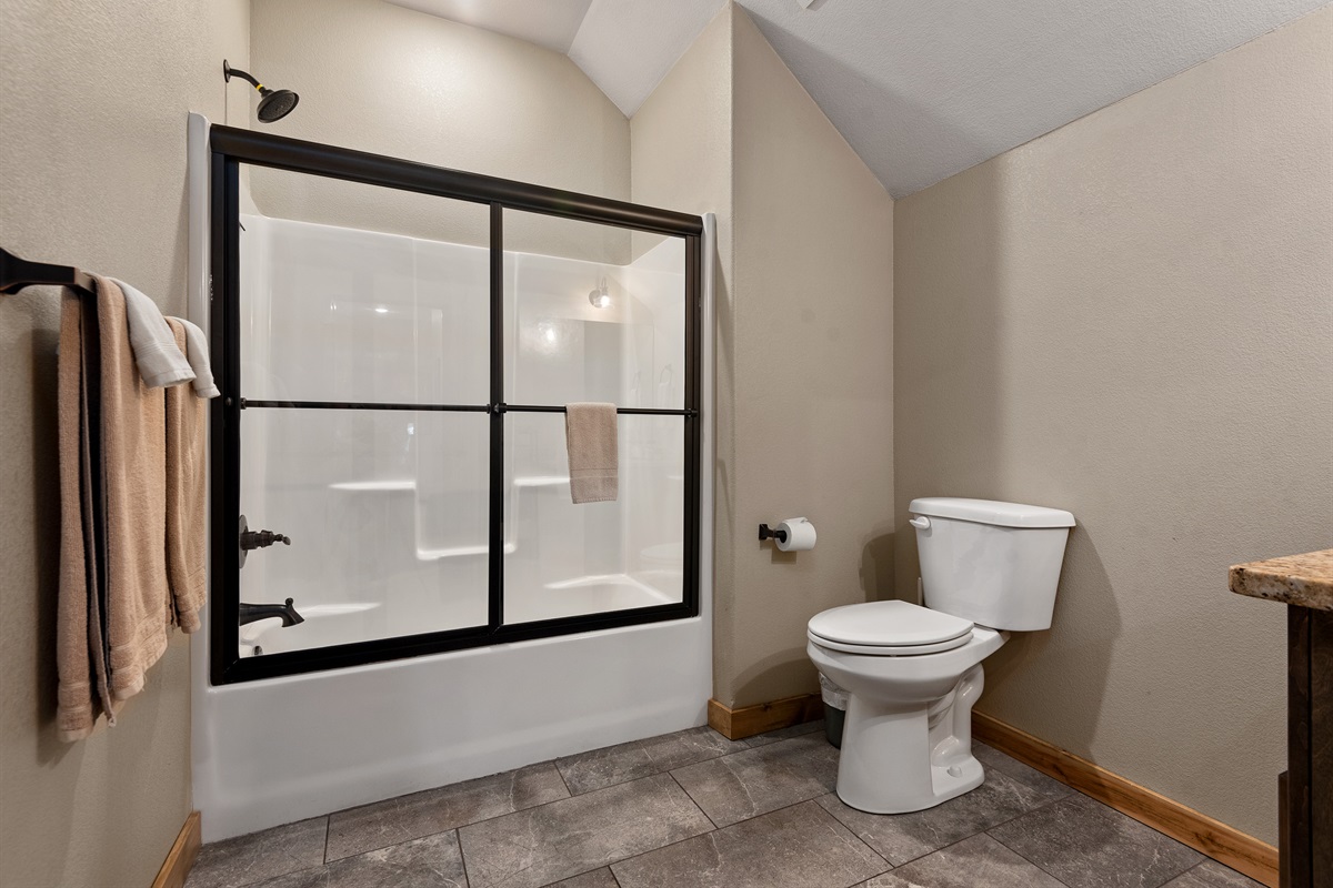 Shared upper level bath