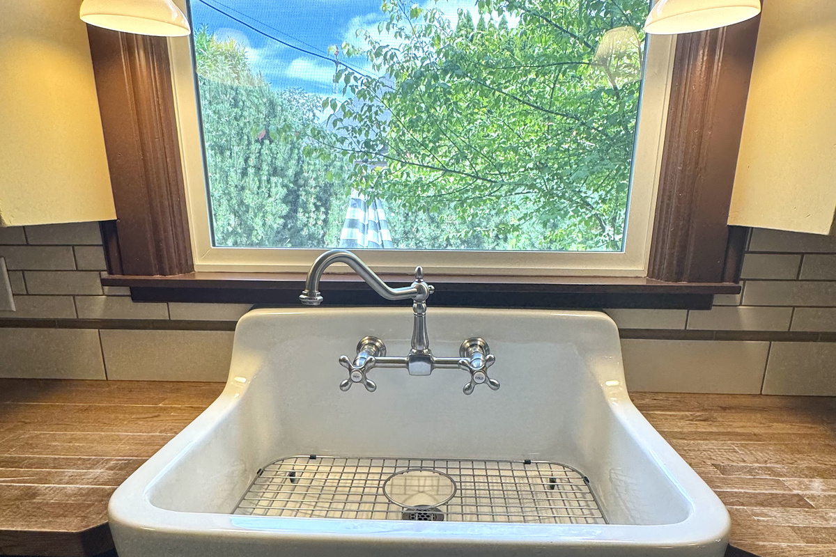 Large farm sink, window to the back yard.