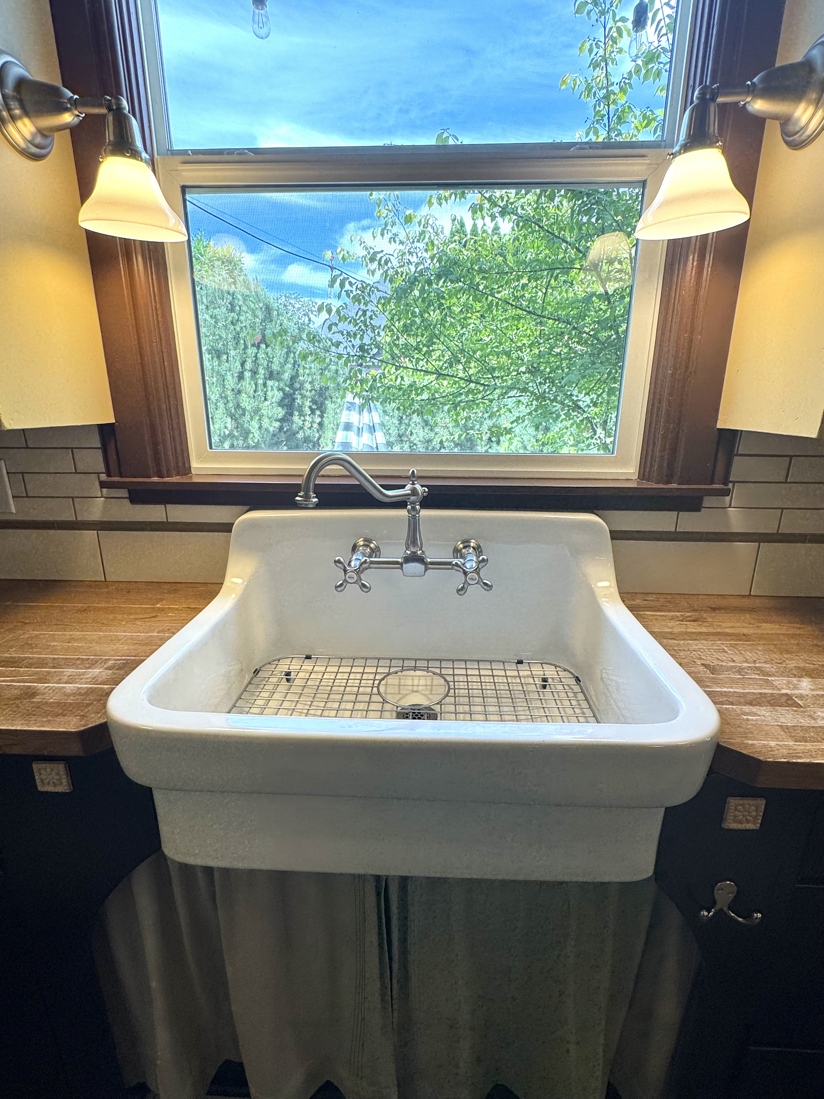 Large farm sink, window to the back yard.