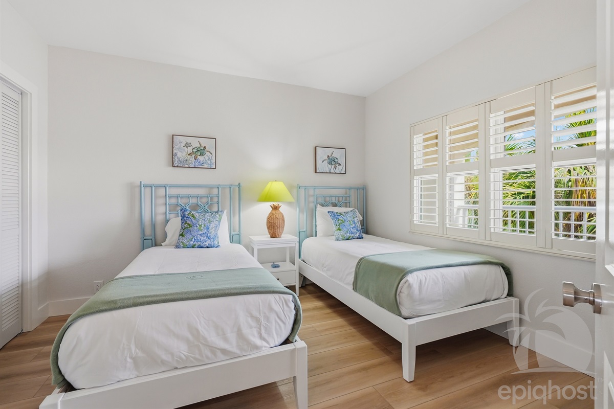 Guest bedroom with two twin beds