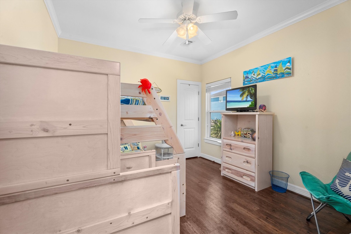 0f6422ff2acc4212b82508f7f1734100 Large | Beachhouse | Texas | TX | Vacation Homes | Galveston | Crystal Beach | Kokomo | Breezy Days | Beachfront Elegance | Sunrise Serenity | Southern Sands Property Management, LLC