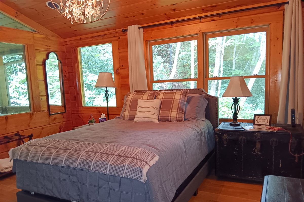 New mattress, boxspring & bedding (Aug 2025)