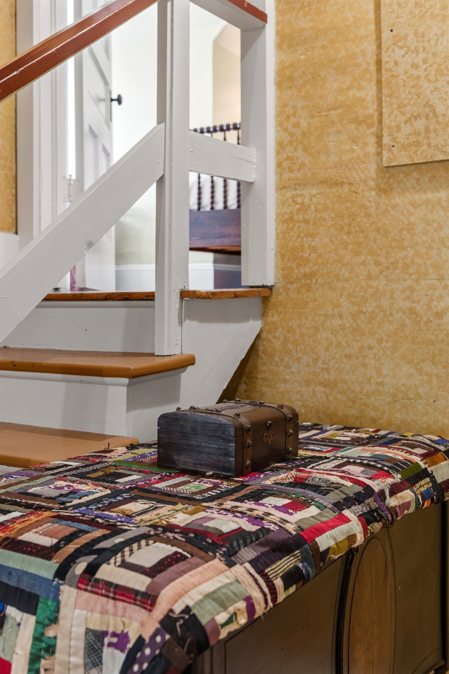 Lake life + a cozy quilt = the best life. 